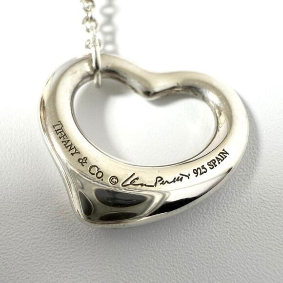 TIFFANY Silver Pearl Heart Necklace - Picture 7 of 10